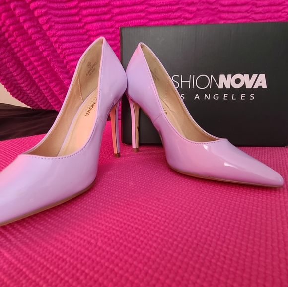 Fashionnova Heels - Picture 1 of 3